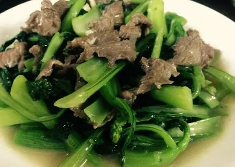 Hình ảnh Cơm bò xào rau cải