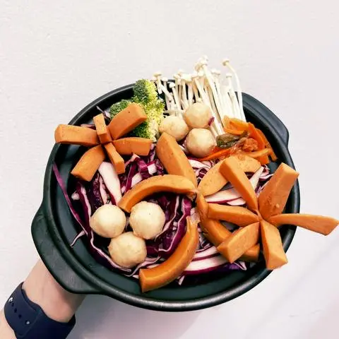 Hình ảnh Mì cay xúc xích cá viên