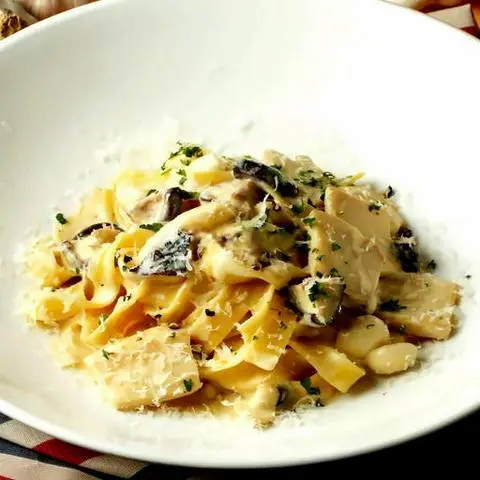 Hình ảnh Fettuccine truffle oil