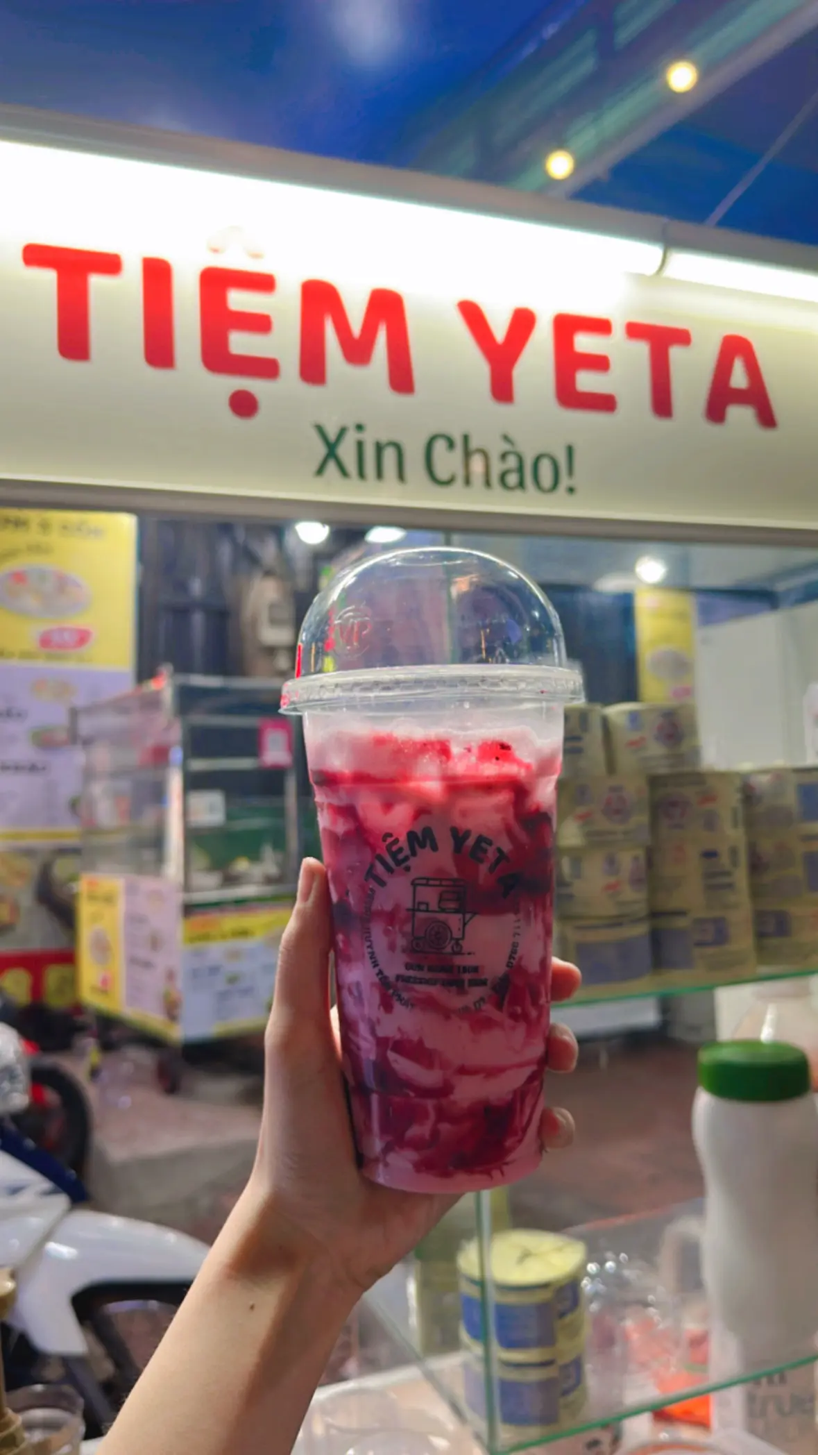 Hình ảnh Sữa Chua Lắc Việt Quất