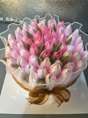 Hình ảnh Bánh Kem Hoa Tulip
