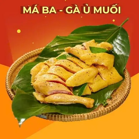 Hình ảnh Gà ủ muối hoa tiêu 1/2 con + Chân gà sốt thái rút xương nhỏ + 1 Coca