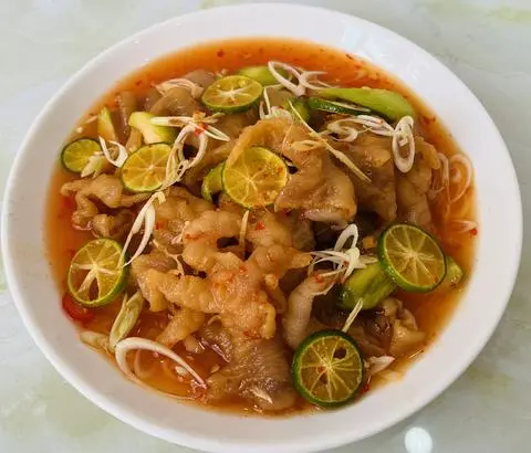 Hình ảnh Chân gà rút xương sốt sả tắc - Lớn
