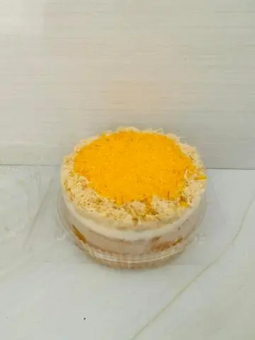 Hình ảnh Bông lan trứng muối nhuyễn - sốt phô mai - size 16cm