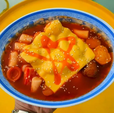 Hình ảnh Tokbokki Cay Phô Mai