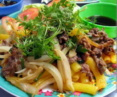 Hình ảnh nui xào bò