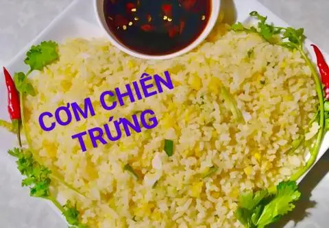 Hình ảnh CƠM CHIÊN TRỨNG