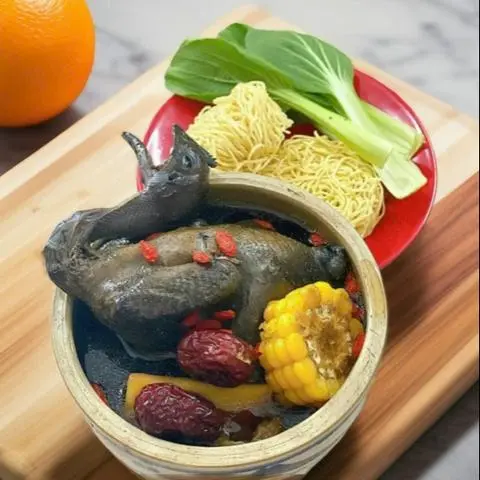 Hình ảnh Gà Ác Tiềm Thuốc Bắc + rau,mì