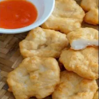 Hình ảnh Chả Mực Giã Tay Hạ Long (1 Miếng) + (Kèm Tương Ớt, Cà)