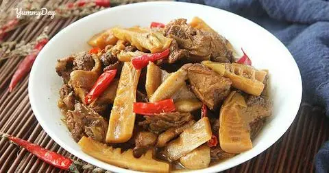 Hình ảnh Cơm thịt kho măng
