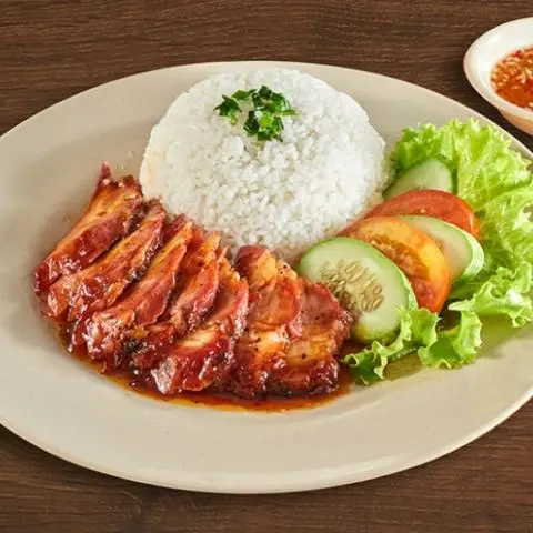 Hình ảnh Cơm heo quay da giòn