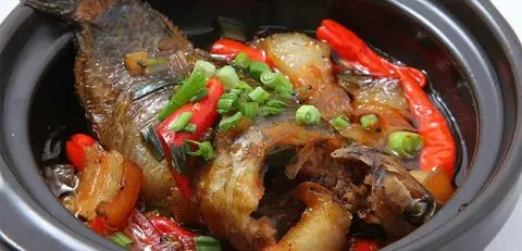 Hình ảnh Cơm Cá Rô Kho Tộ