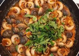 Hình ảnh Ốc mỡ xào bơ cay