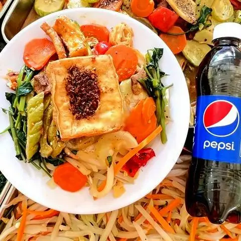 Hình ảnh Cơm chay thập cẩm - đậu hũ chiên sả - 1 pepsi