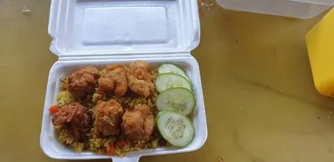 Hình ảnh Cơm chiên Gà Rán Lớn