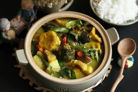 Hình ảnh Lươn Nấu Chuối Đậu