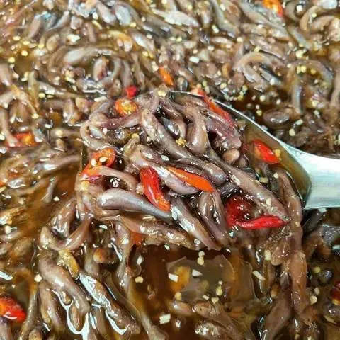 Hình ảnh Mắm cá trèn (1kg) 