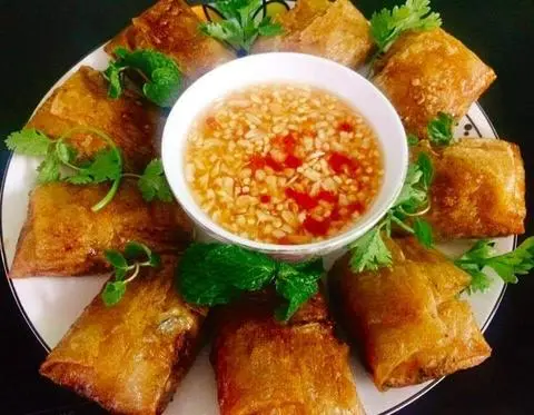 Hình ảnh Nem cua bể