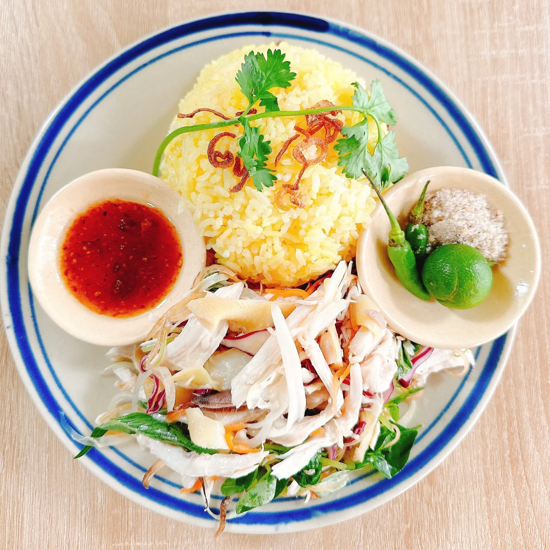 Hình ảnh Cơm gà xé