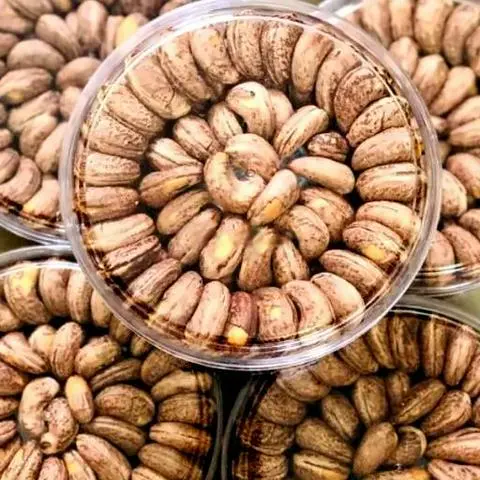 Hình ảnh Hạt điều lụa xếp hoa hàng vip - 500g