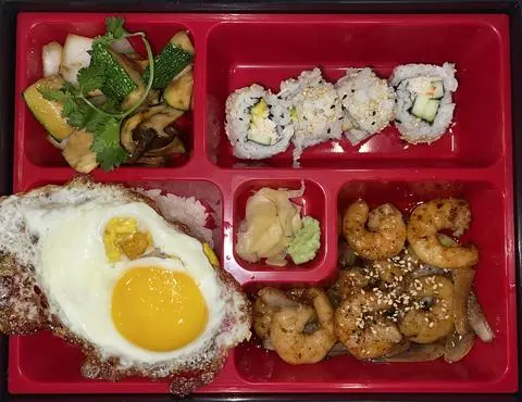 Hình ảnh RICE + SHRIMP + EGG + VEGETABLE  + CALIFORNIA ROLL