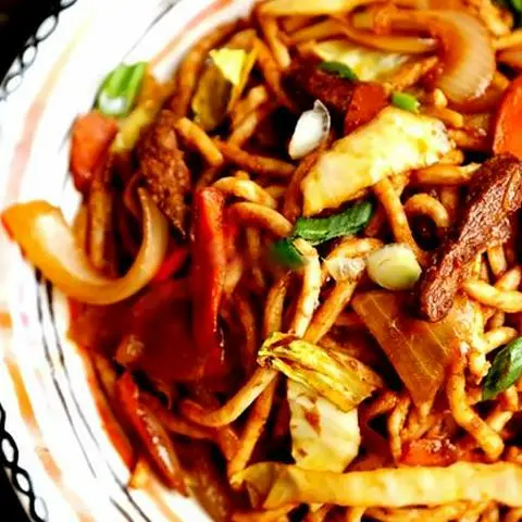 Hình ảnh Mì Ý xào bò