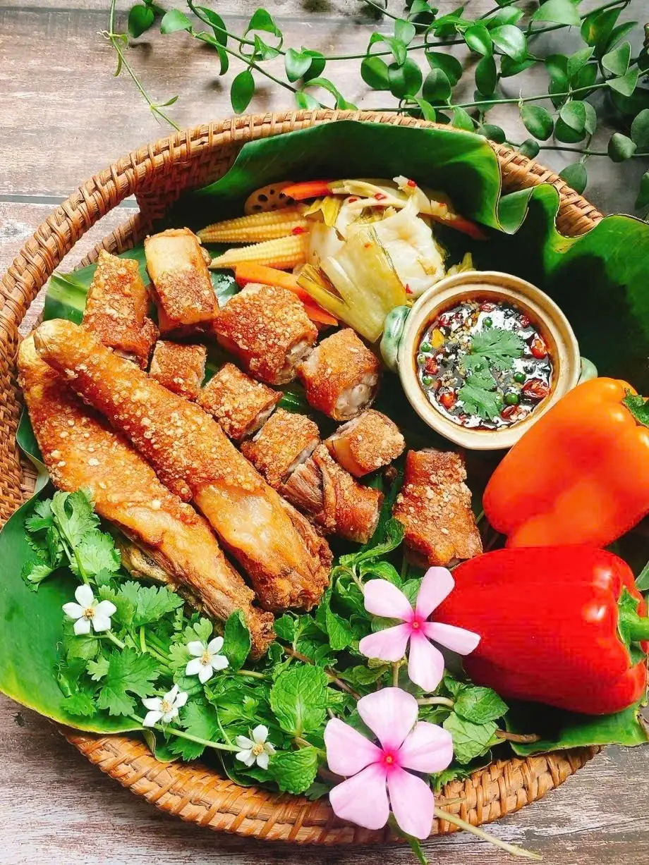 Hình ảnh Cơm Đuôi Heo Chiên Giòn 