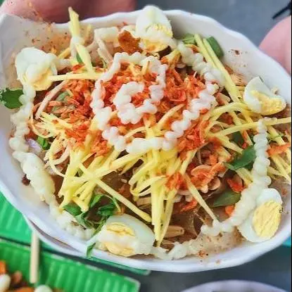 Hình ảnh Bánh tráng Trộn Tóp Mỡ 