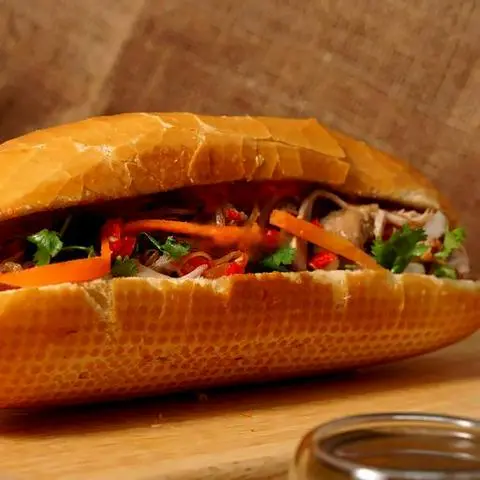 Hình ảnh Bánh mì thập cẩm đặc biệt