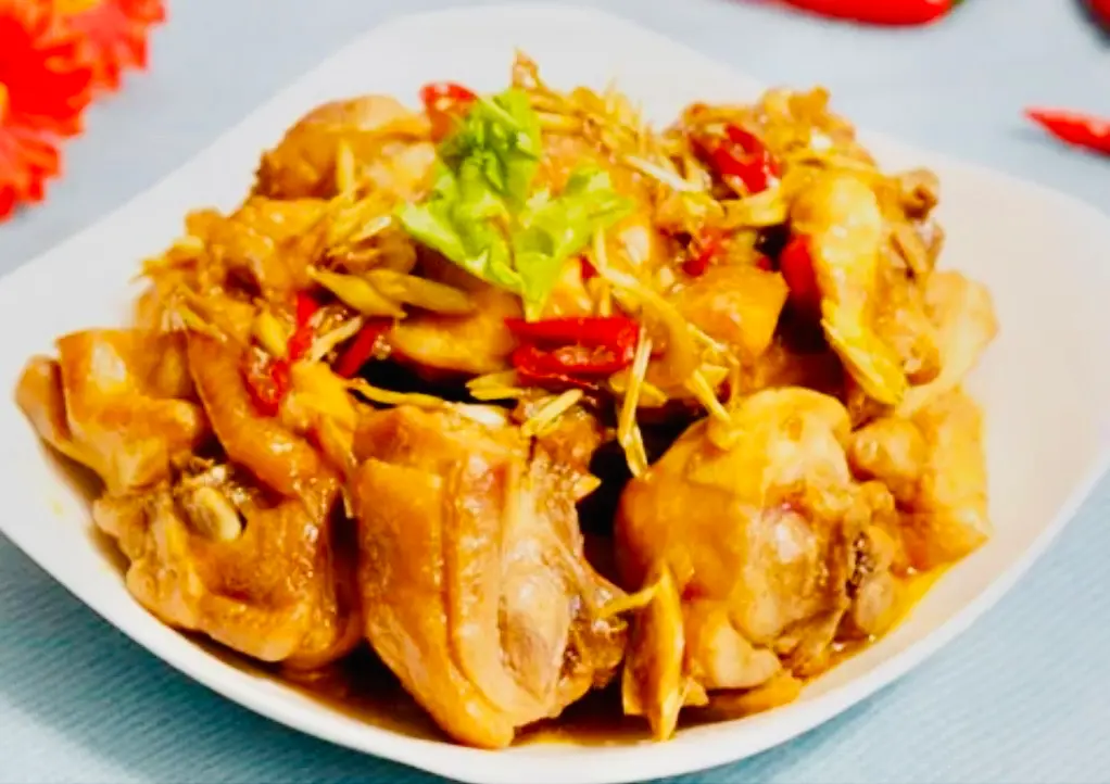 Hình ảnh Cơm gà xào sả ớt