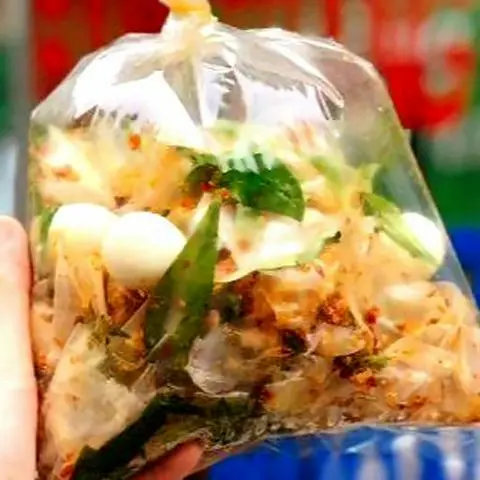 Hình ảnh Bánh tráng trộn tỏi ớt