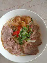 Hình ảnh Bún bò tái nạm gân