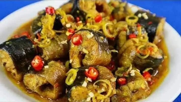 Hình ảnh cơm lươn xào sả ớt ko