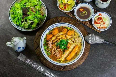 Hình ảnh Bún riêu cua tóp mỡ full topping