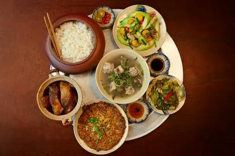 Hình ảnh Mâm cơm Thiên Trường Tiến Vua