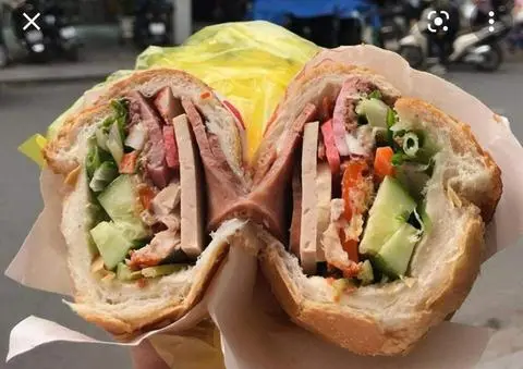 Hình ảnh Bánh mì thịt chả