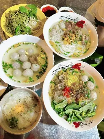 Hình ảnh Bún bò nạm gân