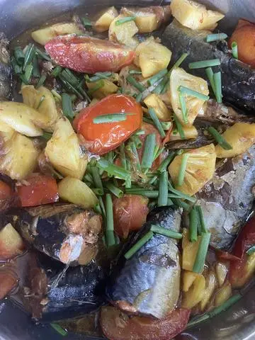 Hình ảnh Cá Nục Saba Kho Thơm Cà