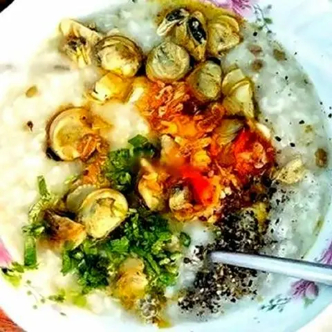 Hình ảnh Nồi cháo nghêu