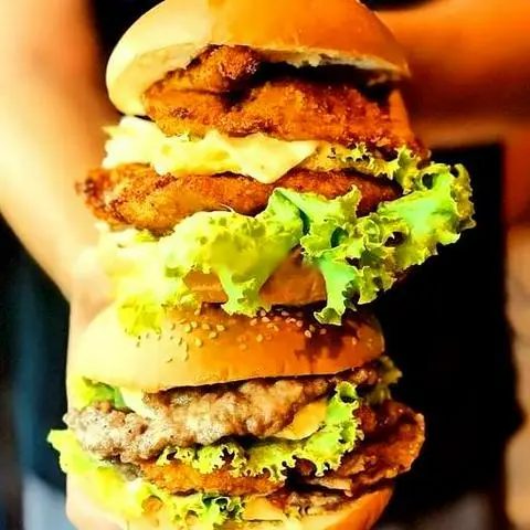 Hình ảnh Hamperger Trứng Bò Xúc Xích