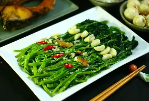 Hình ảnh Rau muống xào tỏi