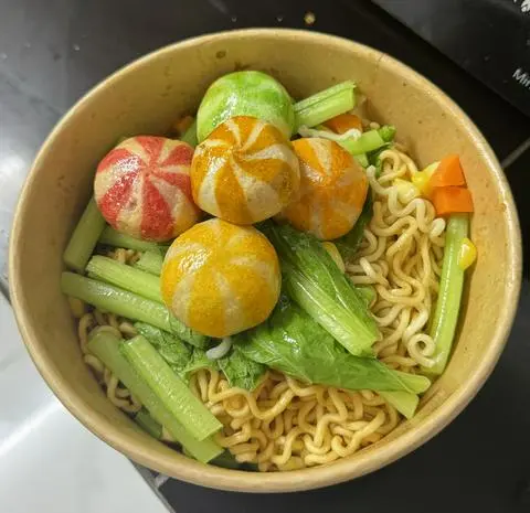 Hình ảnh mì trộn 4 bánh bao 4 màu