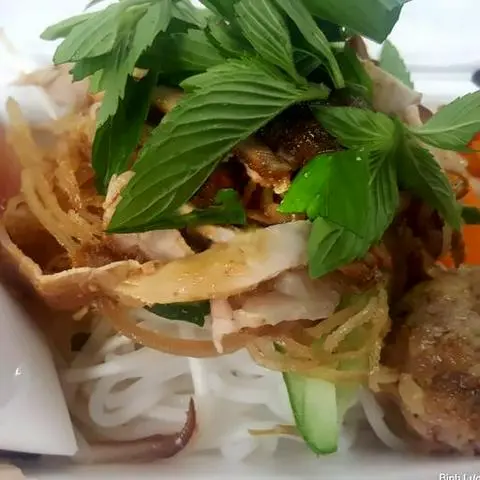 Hình ảnh Bánh tằm bì (bì+ thịt+ xíu mại)