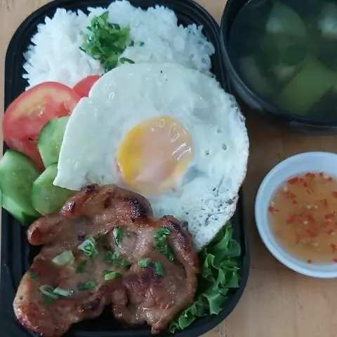 Hình ảnh Cơm sườn Trứng 