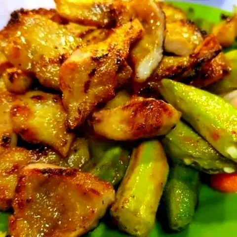 Hình ảnh Vú Heo Phần Lớn