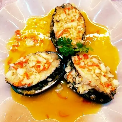 Hình ảnh 6 con bào ngư sốt bơ cay