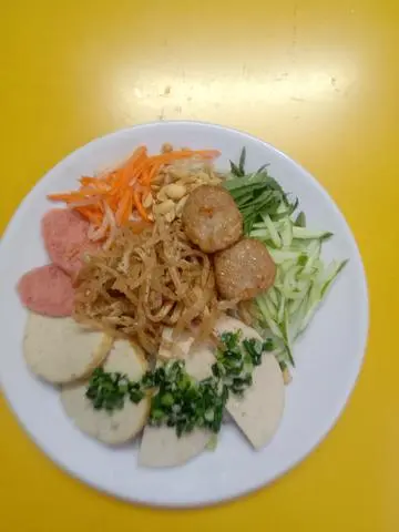 Hình ảnh Bánh ướt thêm nem, bì