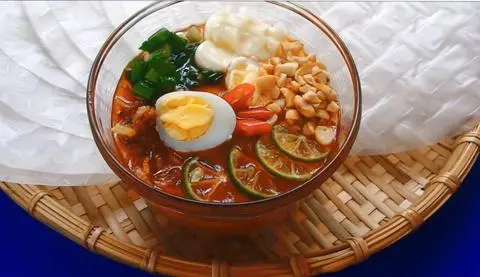 Hình ảnh Bánh tráng chấm sốt tắc