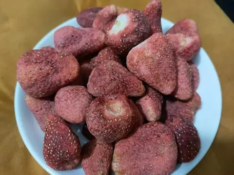 Hình ảnh Dâu tây sấy lạnh giòn 100g