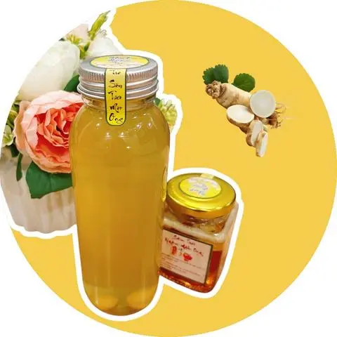 Hình ảnh 1 chai trà sâm mật ong tươi nguyên lát